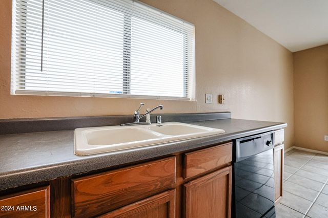 9427 W ELM Street, Phoenix, AZ 85037