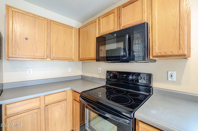 9427 W ELM Street, Phoenix, AZ 85037