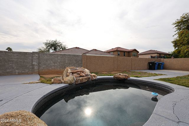 9427 W ELM Street, Phoenix, AZ 85037
