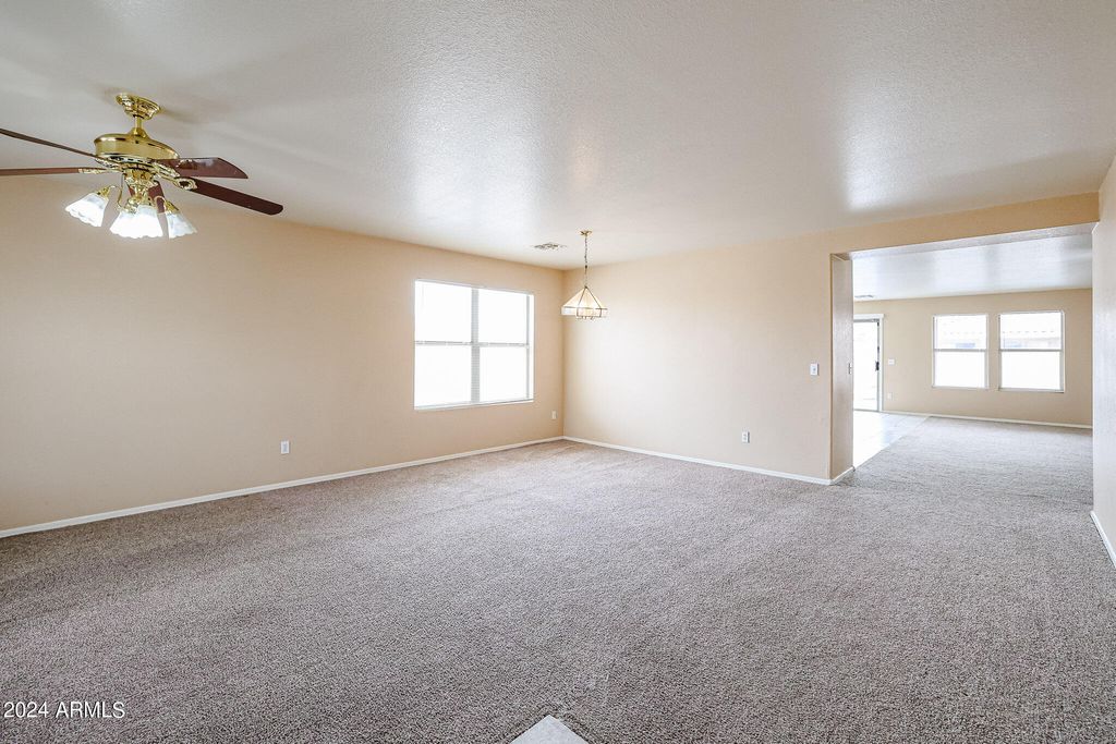 9427 W ELM Street, Phoenix, AZ 85037 — photo 3