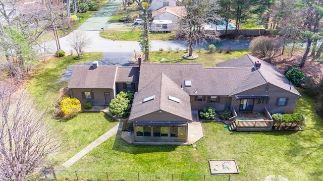 17 Gilmore Road, Easton, MA 02356