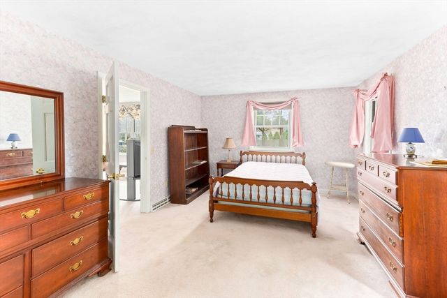 17 Gilmore Road, Easton, MA 02356