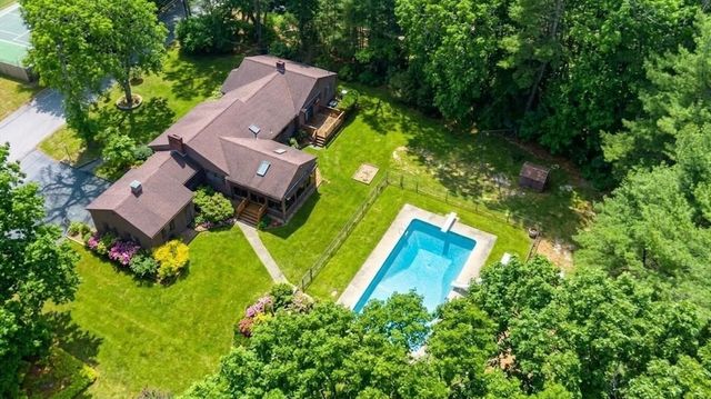 17 Gilmore Road, Easton, MA 02356