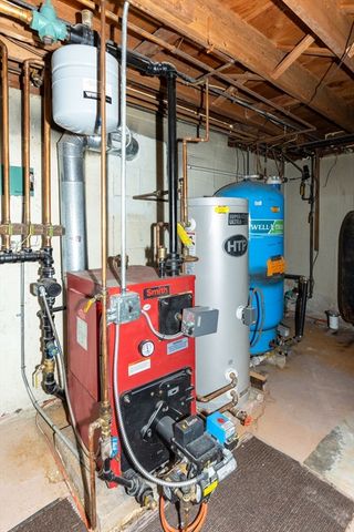 17 Gilmore Road, Easton, MA 02356