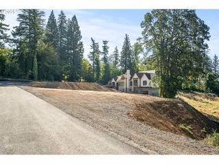13560 Goodall Rd 4, Lake Oswego, OR 97034