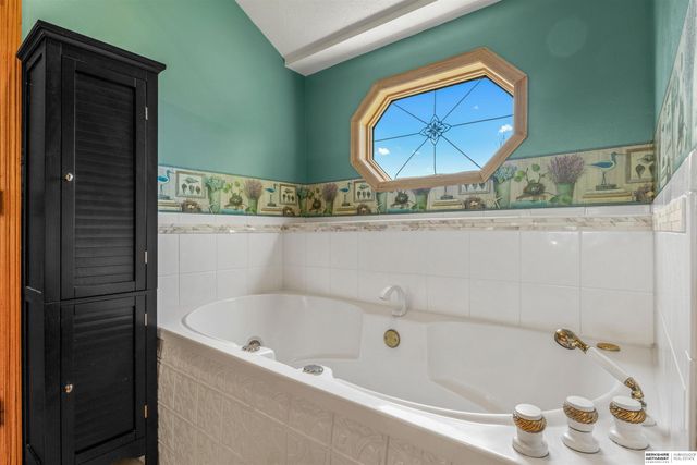 58492 Hilman Drive, Glenwood, IA 51534