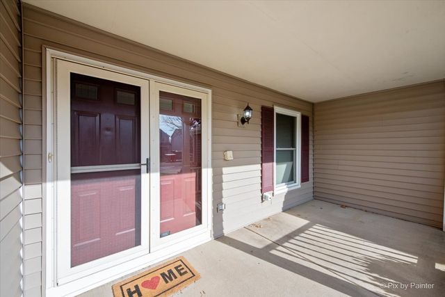 964 Woodbridge Drive, Cary, IL 60013