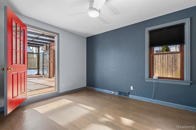 1405 W Liberty Street, Ann Arbor, MI 48103