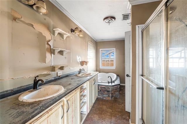 18186 W Charter Oak Road, Cashion, OK 73016