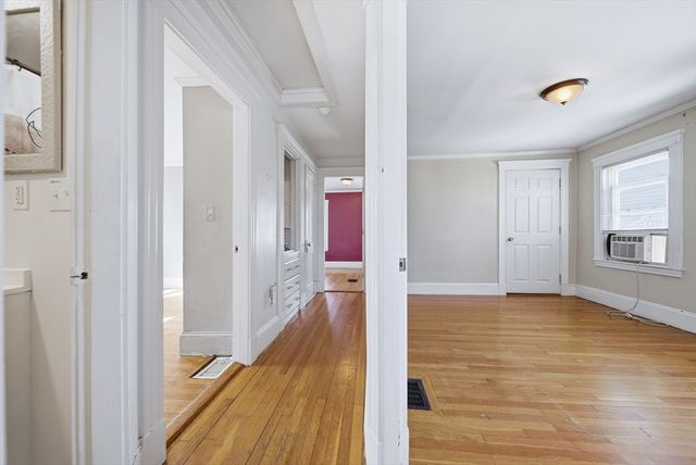 12 Eade St, Lynn, MA 01902