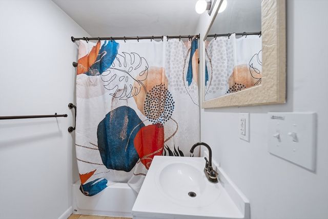 12 Eade St, Lynn, MA 01902