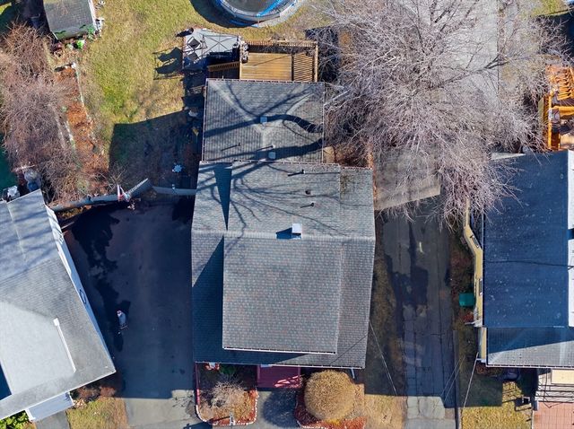 12 Eade St, Lynn, MA 01902