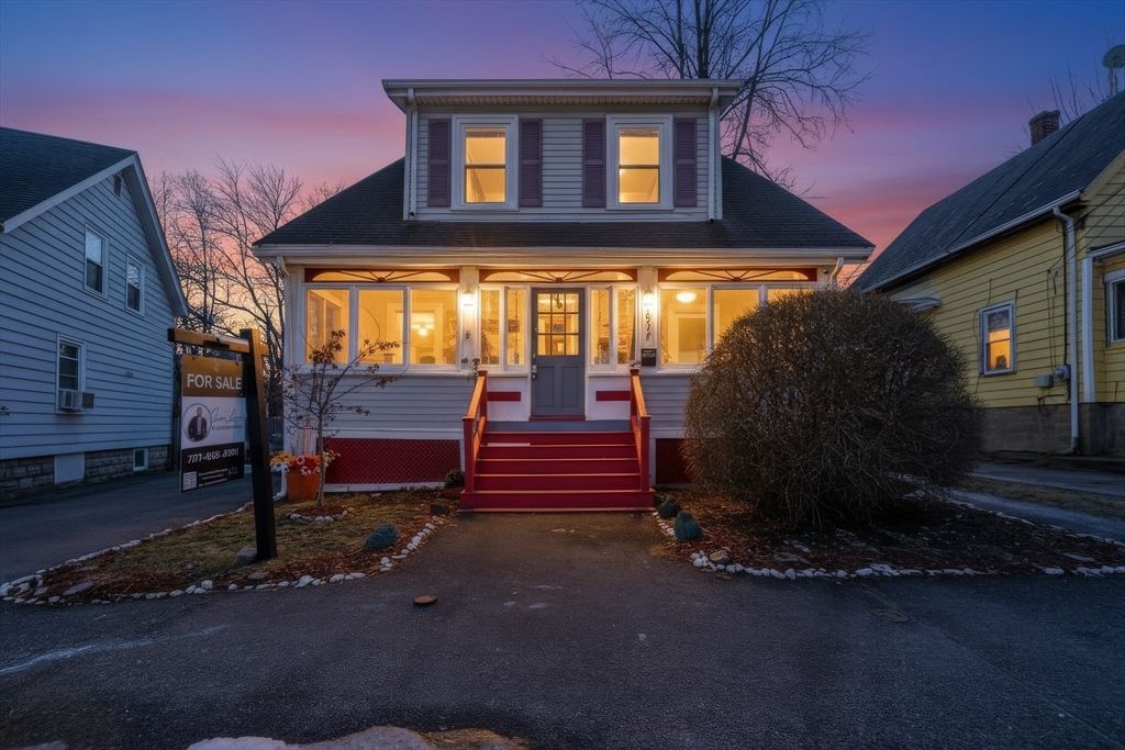 12 Eade St, Lynn, MA 01902