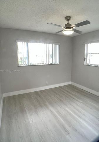 6990 NW 17th St, Margate, FL 33063