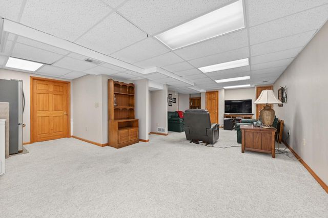 N66W13568 Crestwood DRIVE, Menomonee Falls, WI 53051