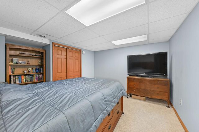 N66W13568 Crestwood DRIVE, Menomonee Falls, WI 53051