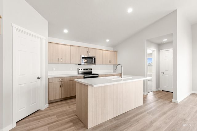 13728 Redway Ct, Caldwell, ID 83607