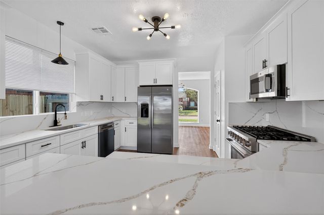 4114 Custer Creek Drive, Missouri City, TX 77459