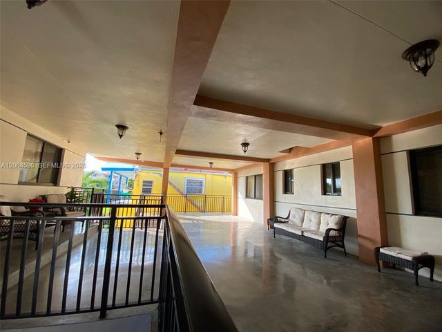 2268 SW 8th St 5, Miami, FL 33135