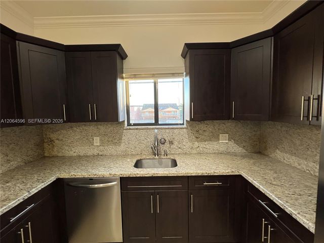 2268 SW 8th St 5, Miami, FL 33135