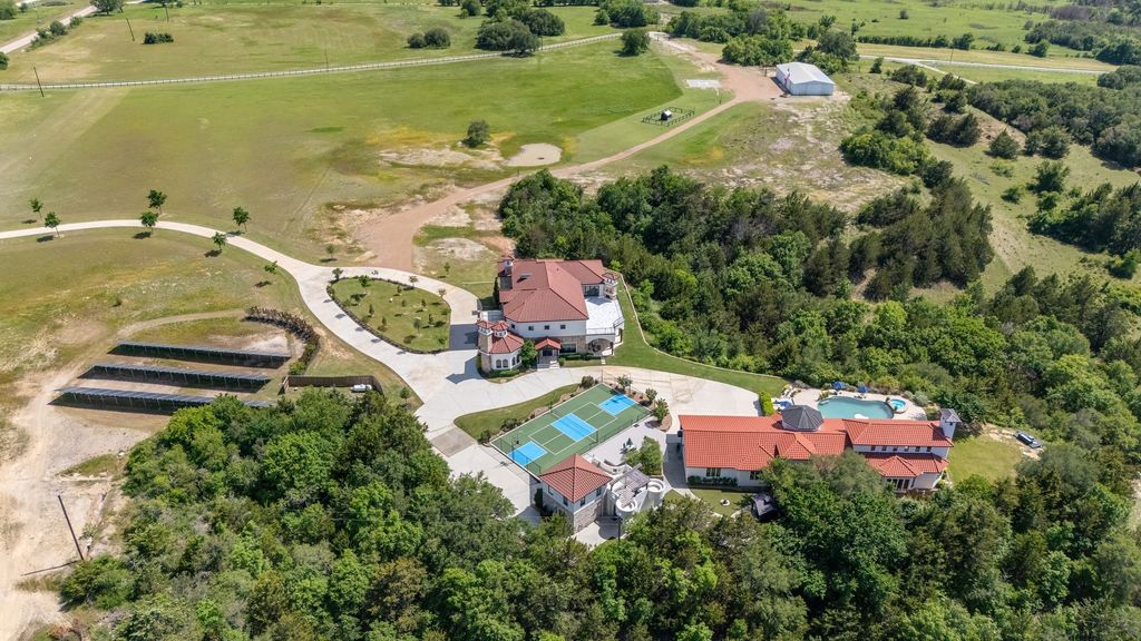 124 Private Road 2381, Decatur, TX 76234