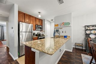 5343 Richmond Avenue 30, Houston, TX 77056