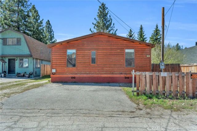 1124 W Country Club Boulevard, Big Bear City, CA 92314