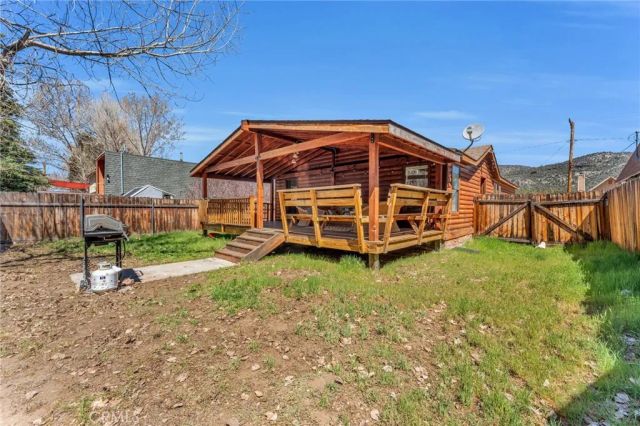 1124 W Country Club Boulevard, Big Bear City, CA 92314