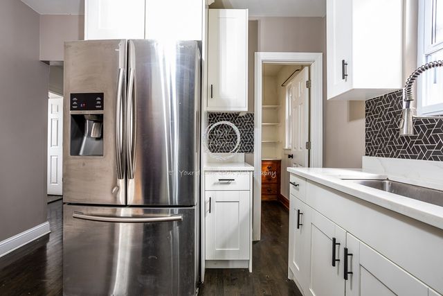 6347 W Henderson Street, Chicago, IL 60634