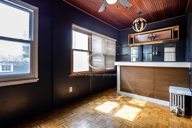 6347 W Henderson Street, Chicago, IL 60634