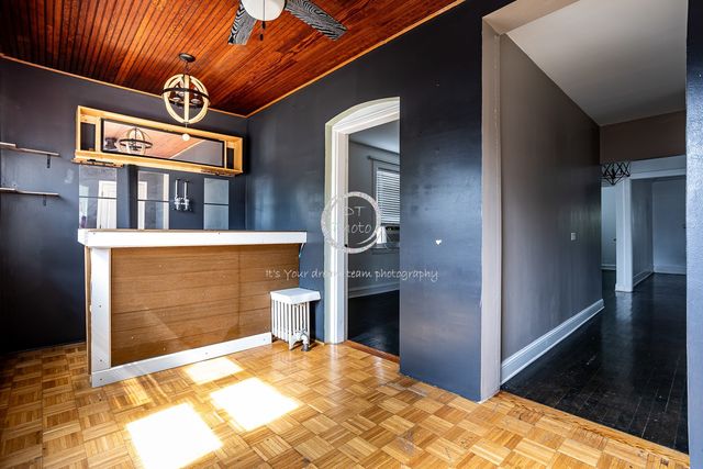 6347 W Henderson Street, Chicago, IL 60634