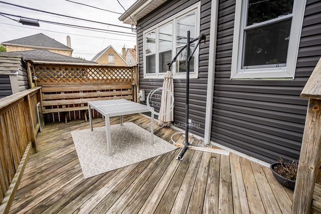 6347 W Henderson Street, Chicago, IL 60634