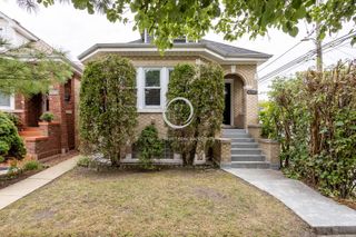 6347 W Henderson Street, Chicago, IL 60634