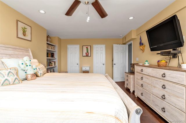 333 E Broadway 1D, Long Beach, NY 11561