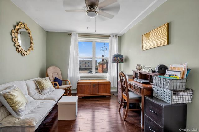 333 E Broadway 1D, Long Beach, NY 11561