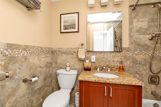 333 E Broadway 1D, Long Beach, NY 11561