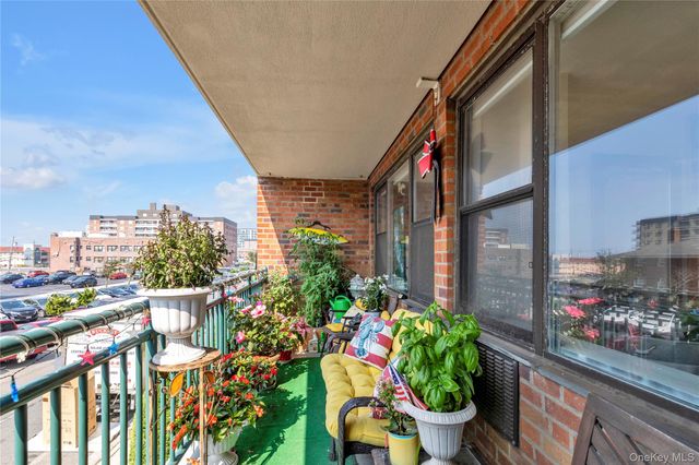 333 E Broadway 1D, Long Beach, NY 11561