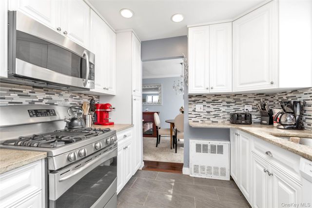 333 E Broadway 1D, Long Beach, NY 11561