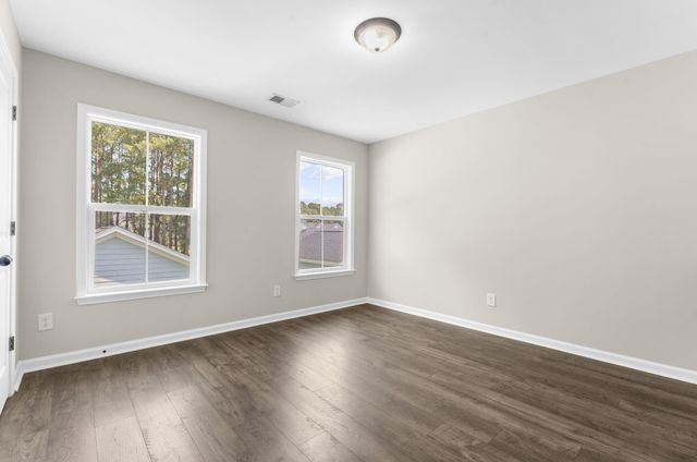 76 Crossandra Avenue, Summerville, SC 29483