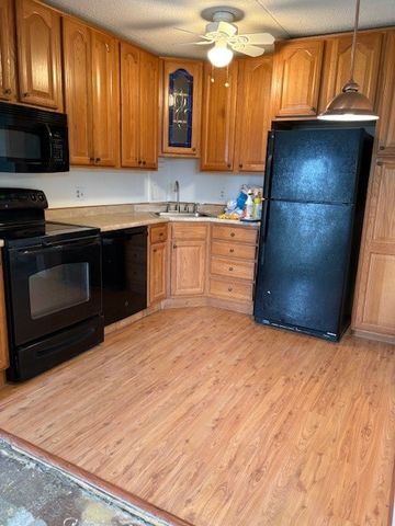 3302 Charlemagne Cir, Ross Twp, PA 15237