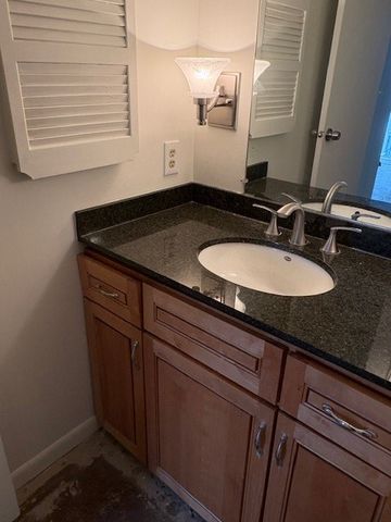 3302 Charlemagne Cir, Ross Twp, PA 15237