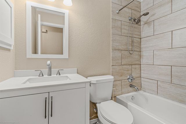 214 Mapleridge Drive, Rockwall, TX 75032