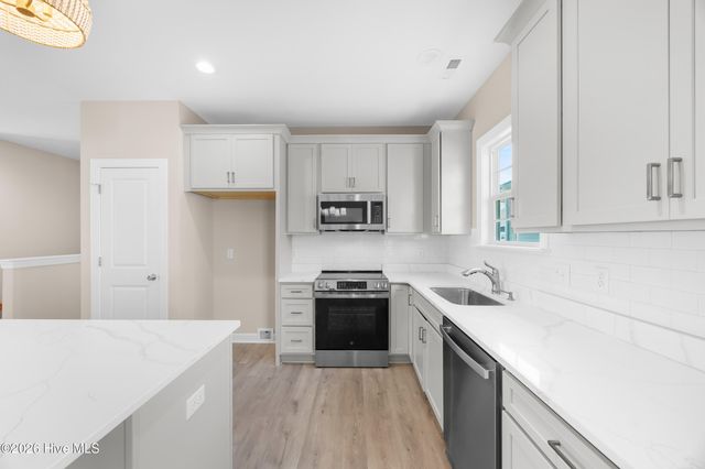 1516 Pinfish Lane, Carolina Beach, NC 28428