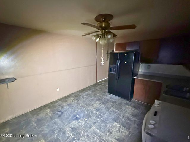 1716 Marlowe Dr, Clarksville, IN 47129