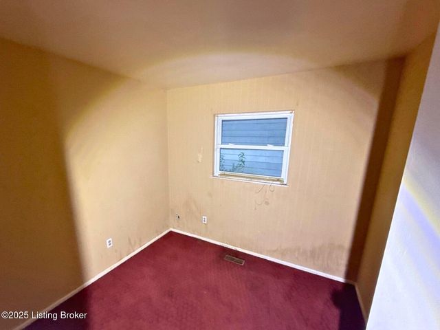 1716 Marlowe Dr, Clarksville, IN 47129