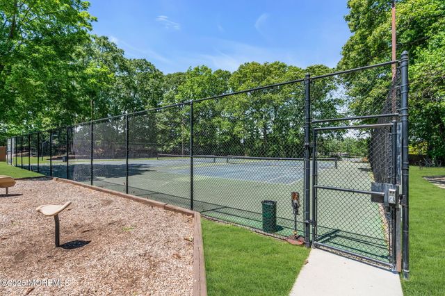 242 Perth Hill Court, Aberdeen, NJ 07747