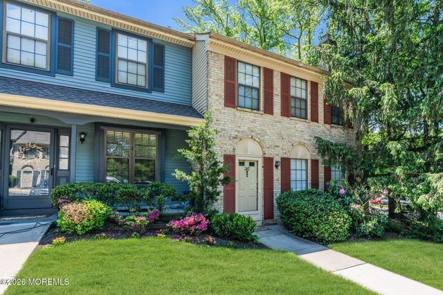 242 Perth Hill Court, Aberdeen, NJ 07747