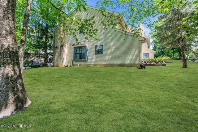 242 Perth Hill Court, Aberdeen, NJ 07747