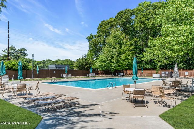 242 Perth Hill Court, Aberdeen, NJ 07747
