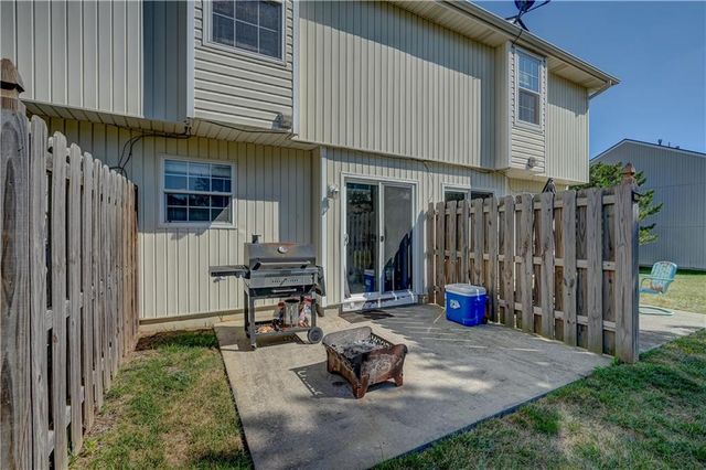 1314 SE Norwood Drive, Lee's Summit, MO 64081